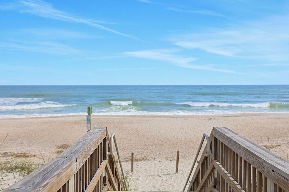 Beach 5 Villas - Immaculate 300 steps from the Ocean photo 31