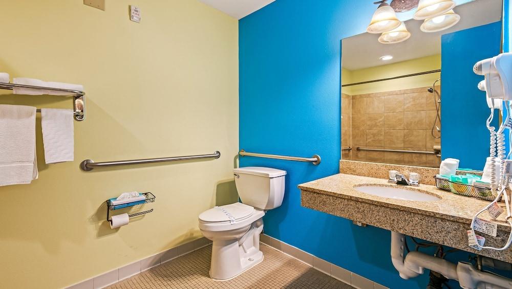 Wildwood Inn photo 67
