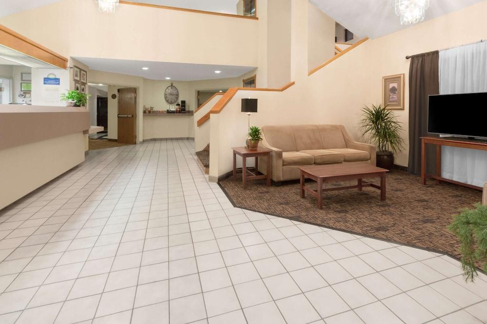 Days Inn by Wyndham Liberal KS photo 2