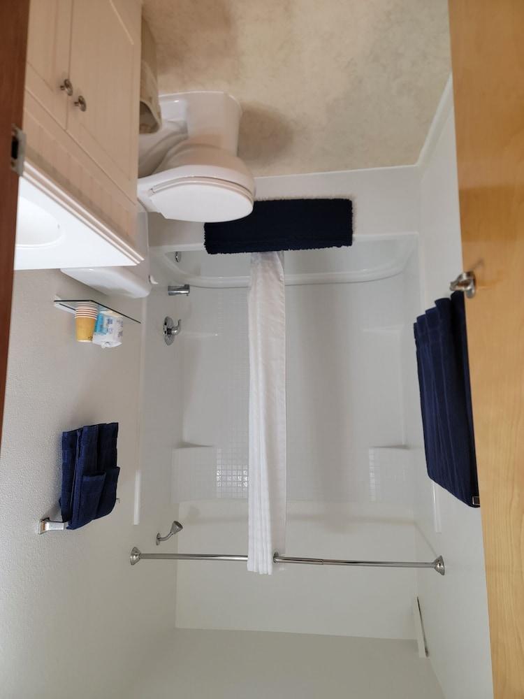 Eagle Bay Inn photo 19