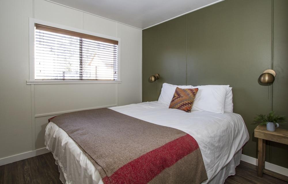 Noon Lodge at Mallard Bay photo 25