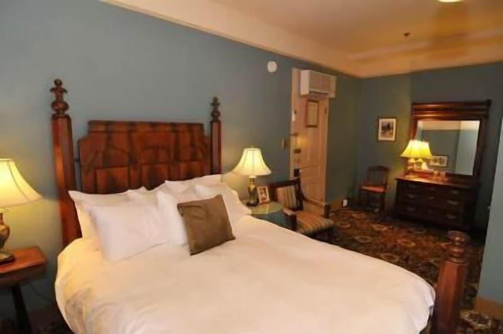 Atlantic Hotel photo 16