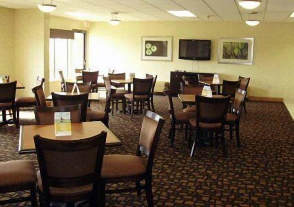 Quality Inn Clarksdale photo 19