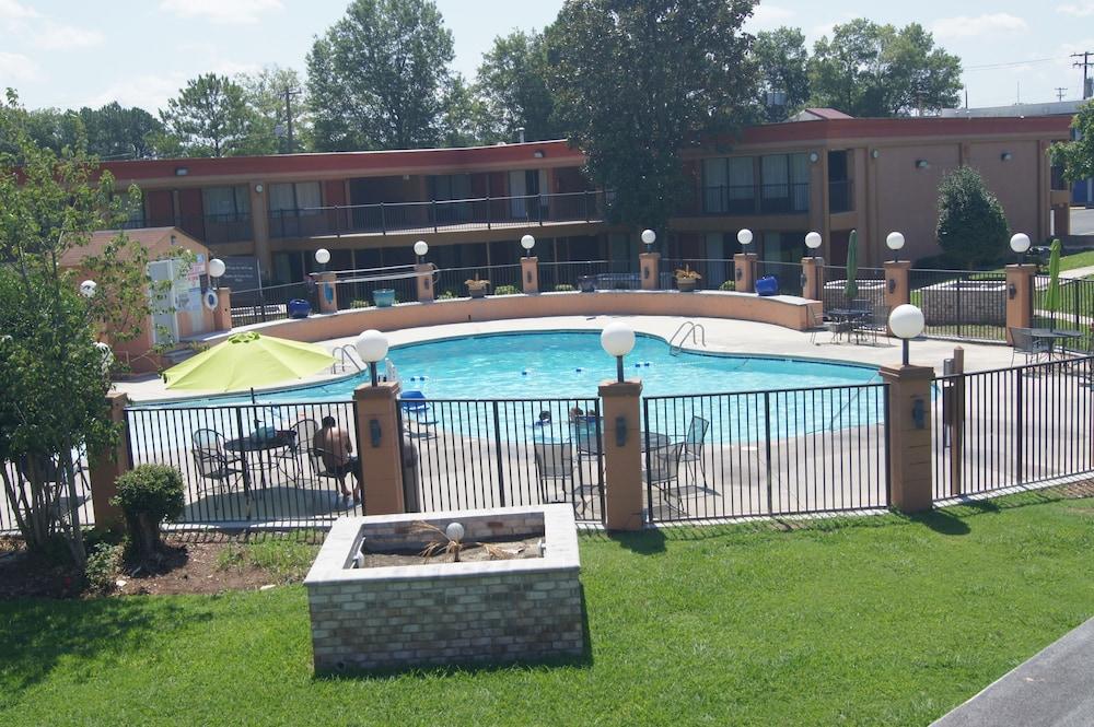 Royal Inn photo 65