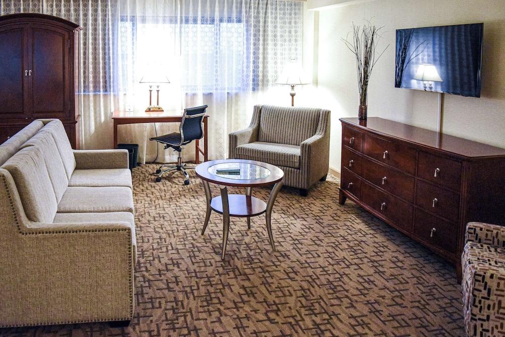 Best Western Plus Downtown Tacoma photo 43