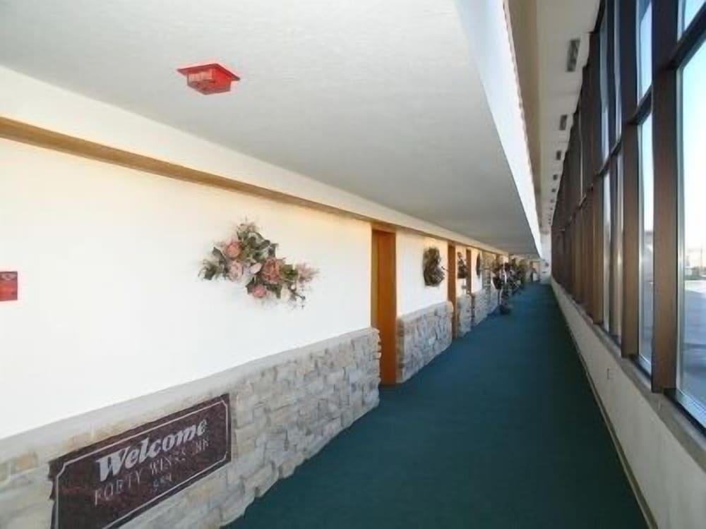 Forty Winks Inn LLC photo 12