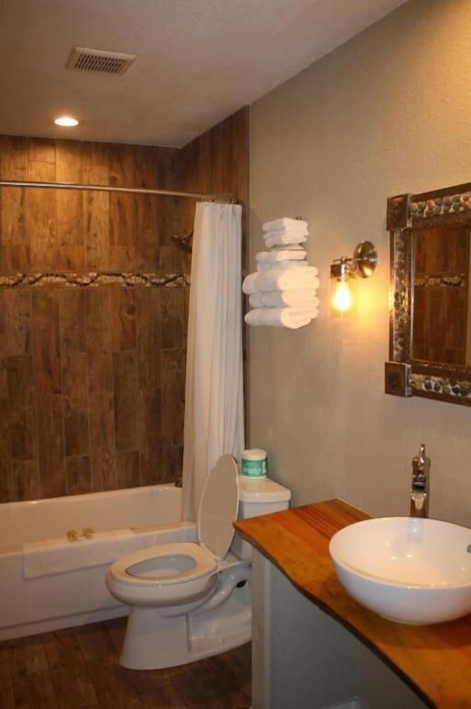 Lumbermens Village photo 32