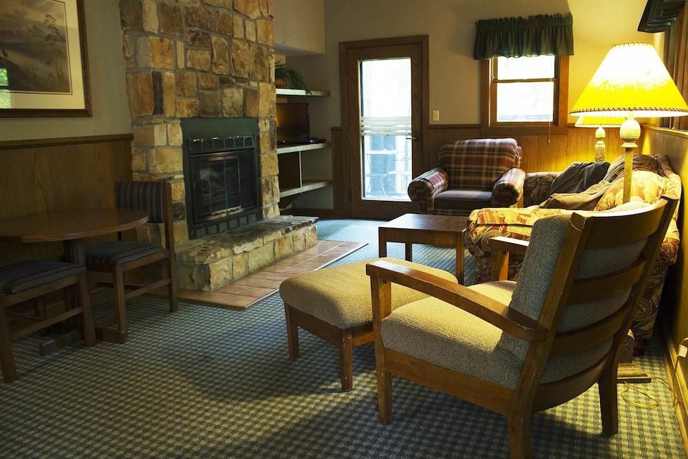 Giant City Lodge photo 27