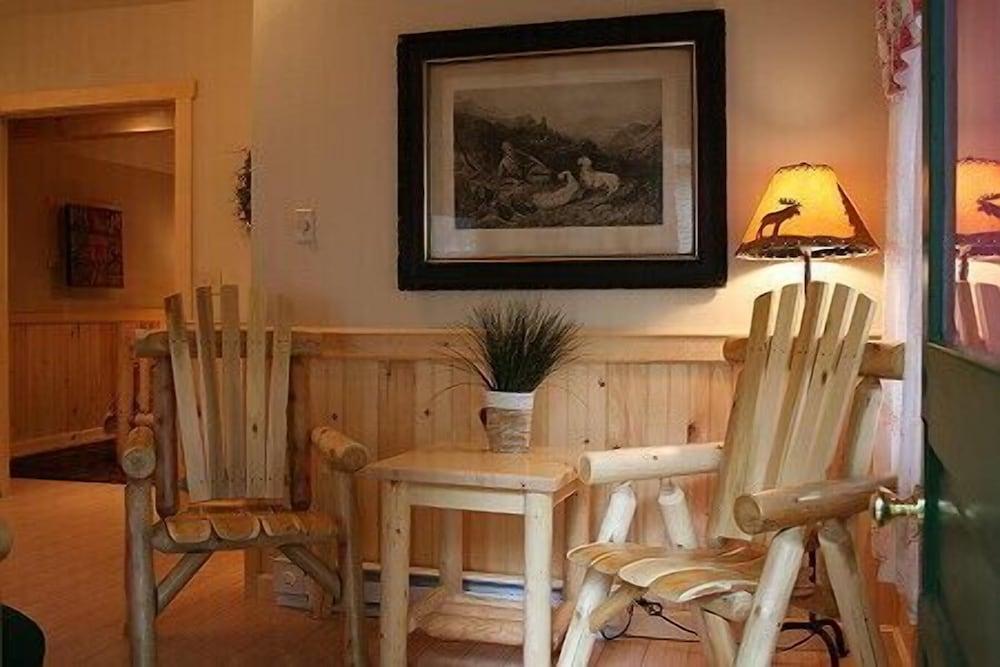 Hinckley's Dreamwood Cottages photo 15