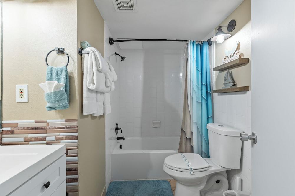 Oceanside Inn Studios by Brightwild photo 58