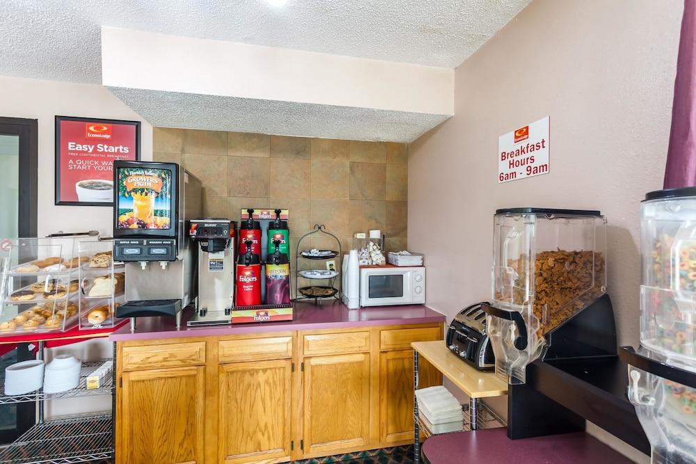 Econo Lodge Lincoln photo 69