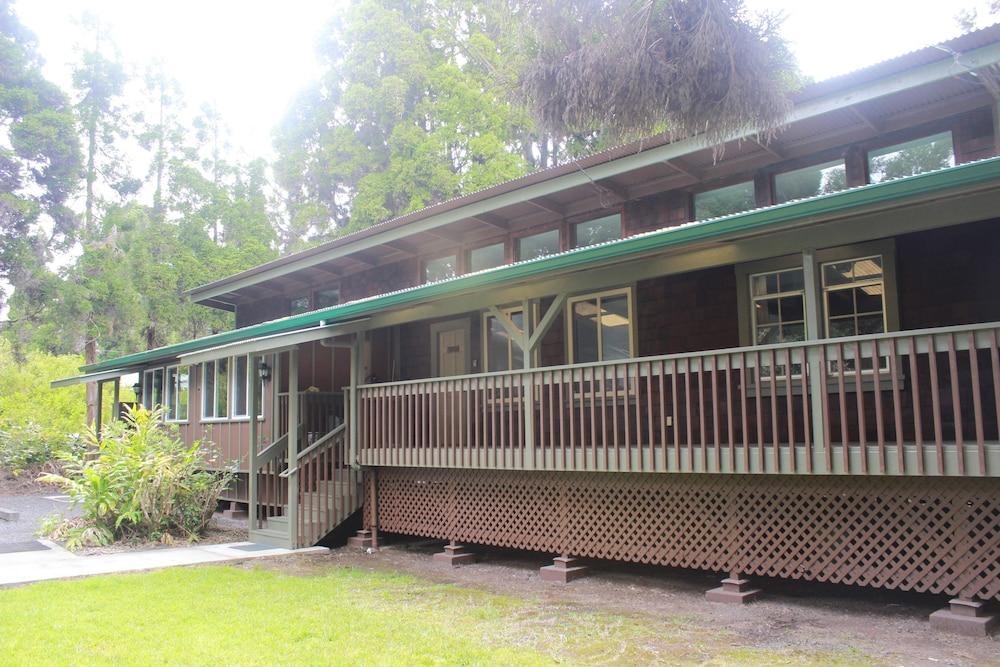 Lava Lodge at Hale Kilauea photo 10