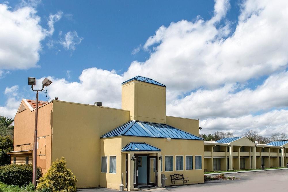 Rodeway Inn Brookville photo 43