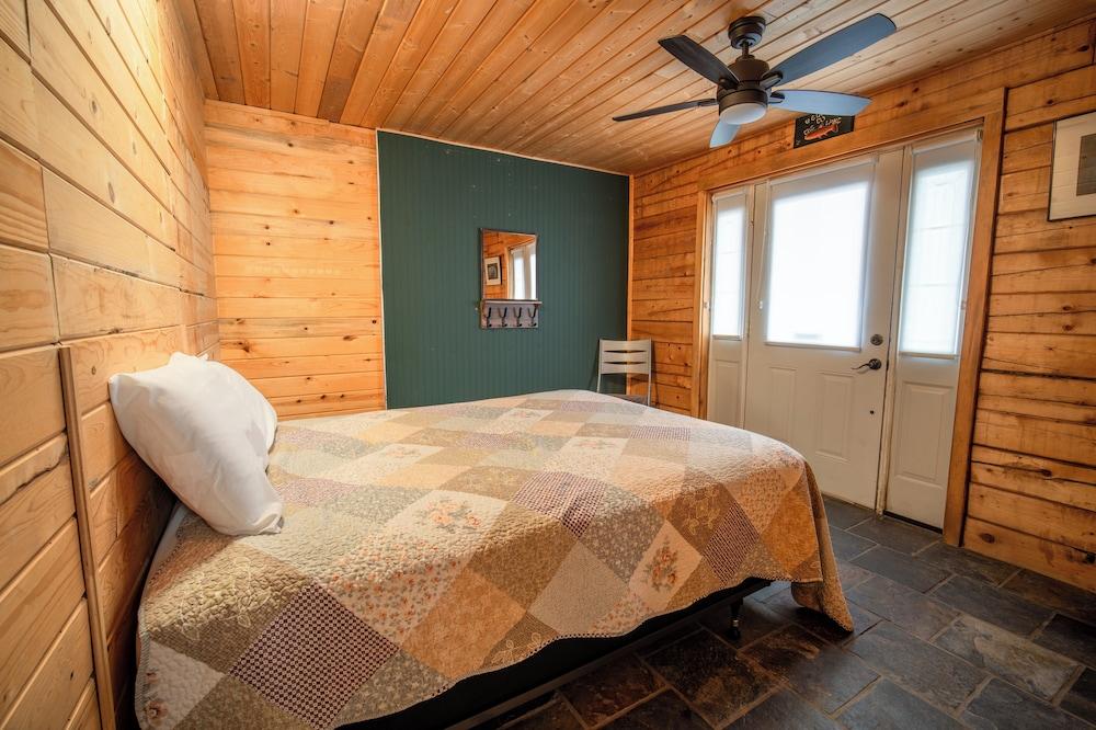 Alpine Lodge and RV photo 13