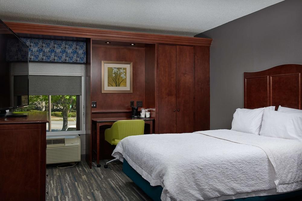 Hampton Inn Atlanta NW Cumberland photo 6