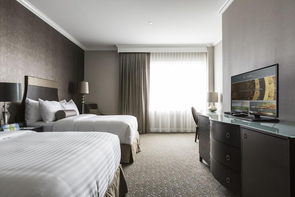 La Banque Hotel photo 25
