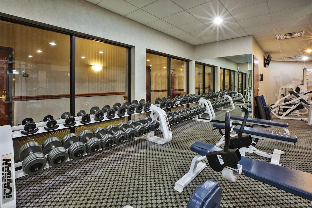 Holiday Inn Express Hotel & Suites Belleville by IHG photo 41