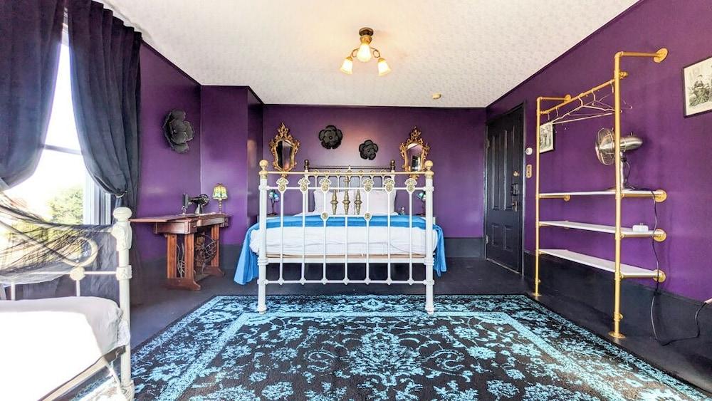 The Weller House photo 100