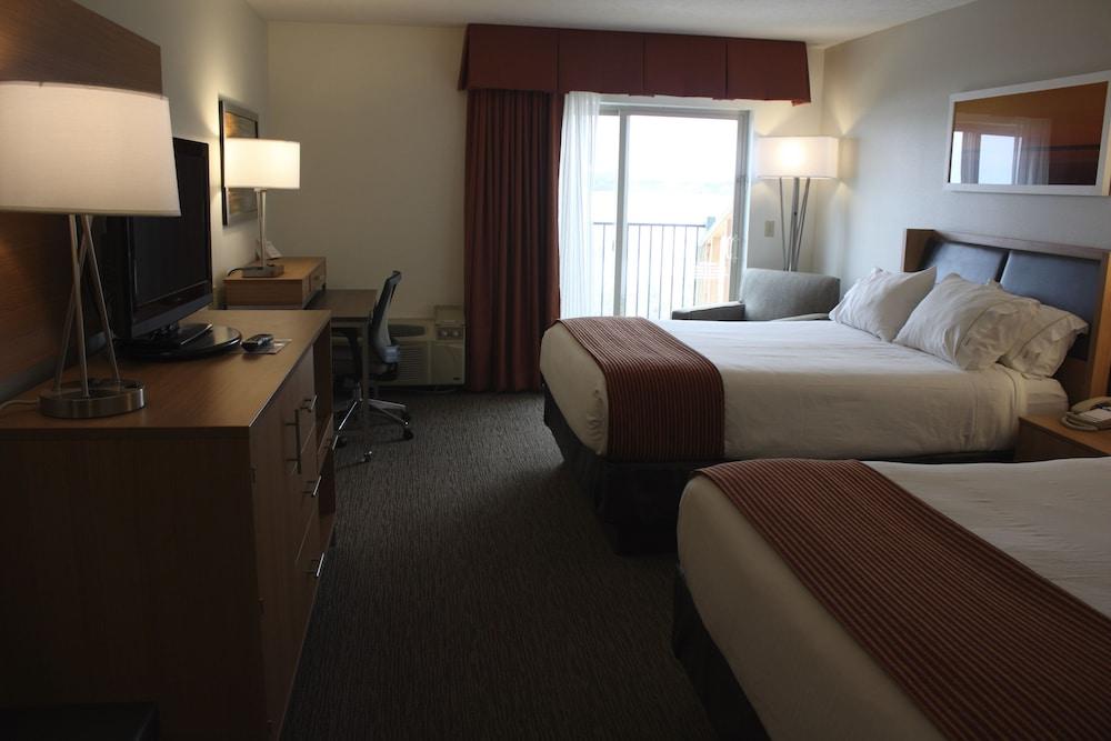 Holiday Inn Express Munising-Lakeview by IHG photo 7