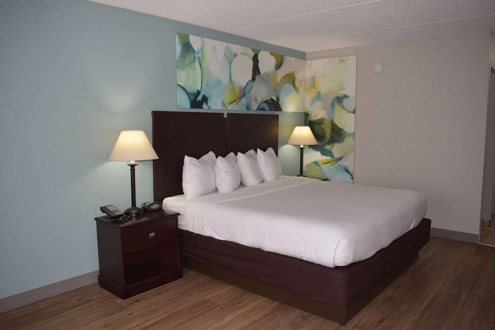 Wyndham Garden Ann Arbor photo 19