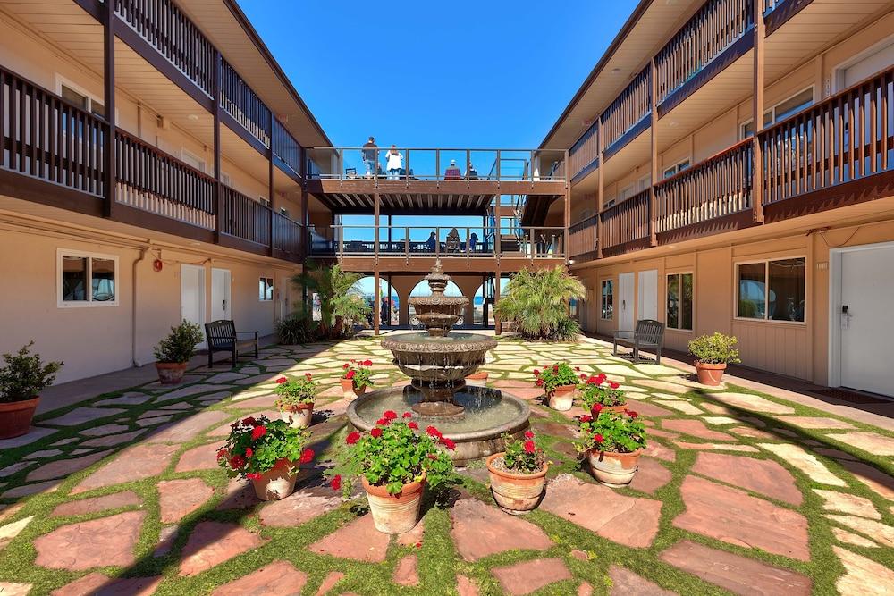 Ocean Beach Hotel photo 4