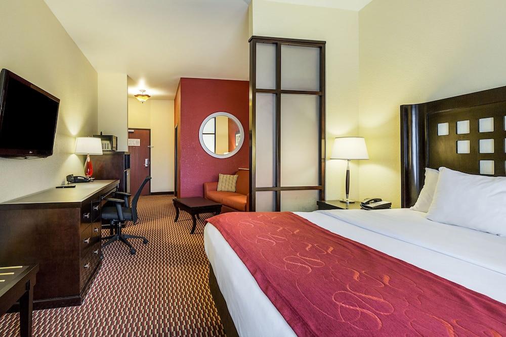 Comfort Suites Leesville near Fort Johnson photo 56