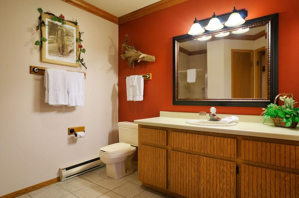 The Pointe Hotel and Suites photo 15