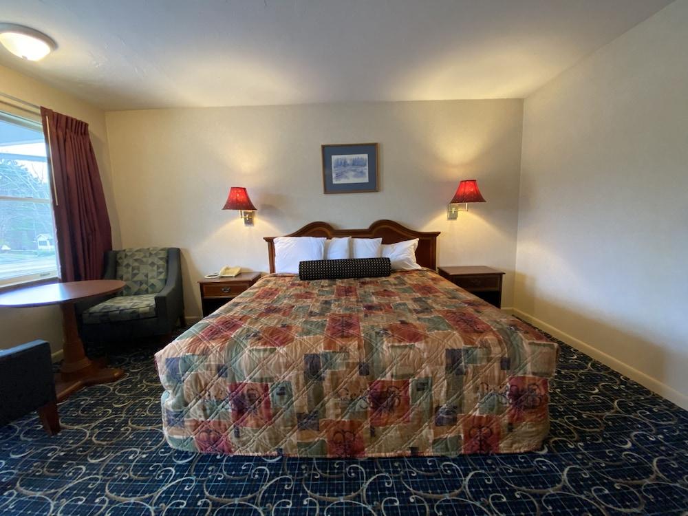 Economy Lodge photo 16