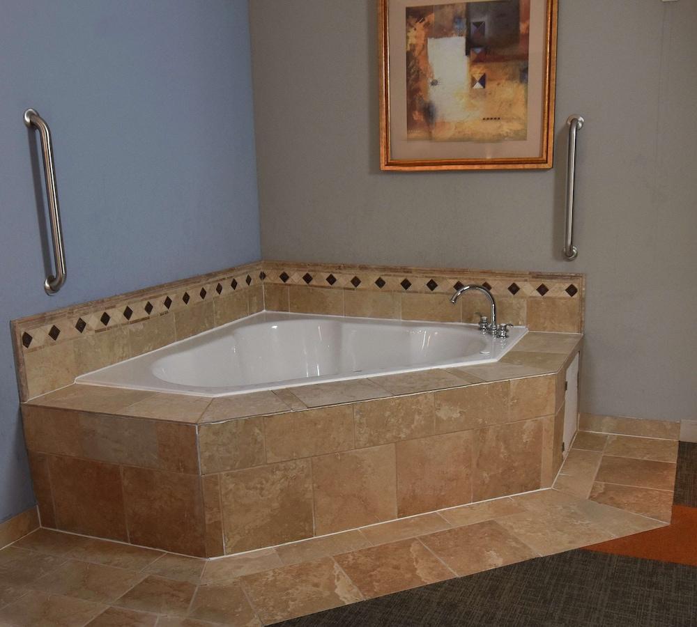 Hampton Inn Alexander City photo 20