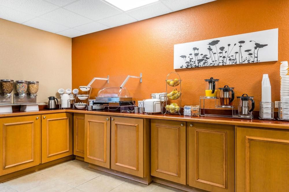 Sleep Inn and Suites - Ocala / Belleview photo 41