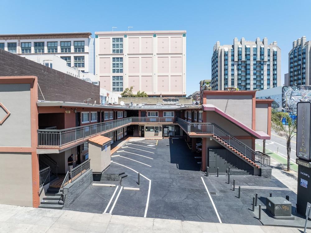 Alexis Park Hotel photo 43