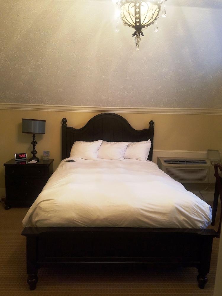 The Smith House photo 53