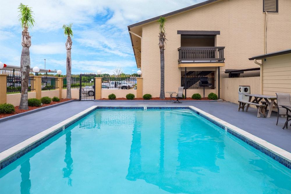 Americas Best Value Inn West Columbia photo 19