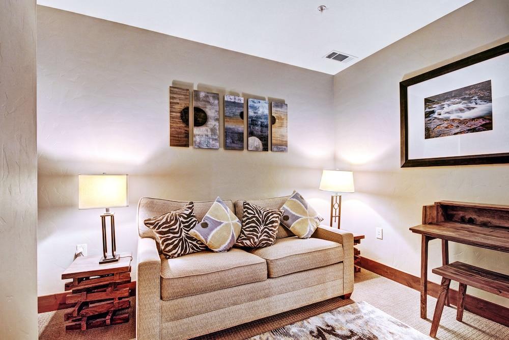 One Ski Hill Place, a RockResort, by Vail Resorts photo 45