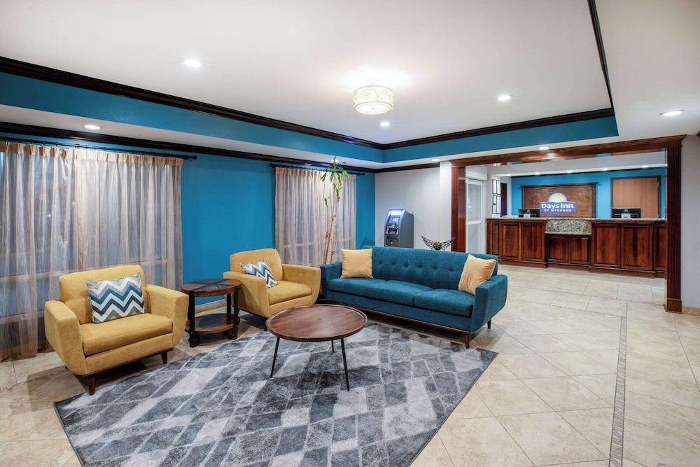 Days Inn by Wyndham Baton Rouge/I-10 photo 14