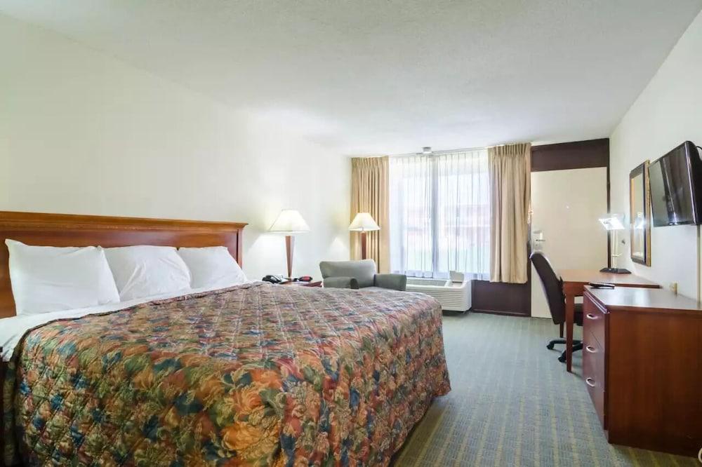 OYO Hotel Greensboro East I 40 photo 3