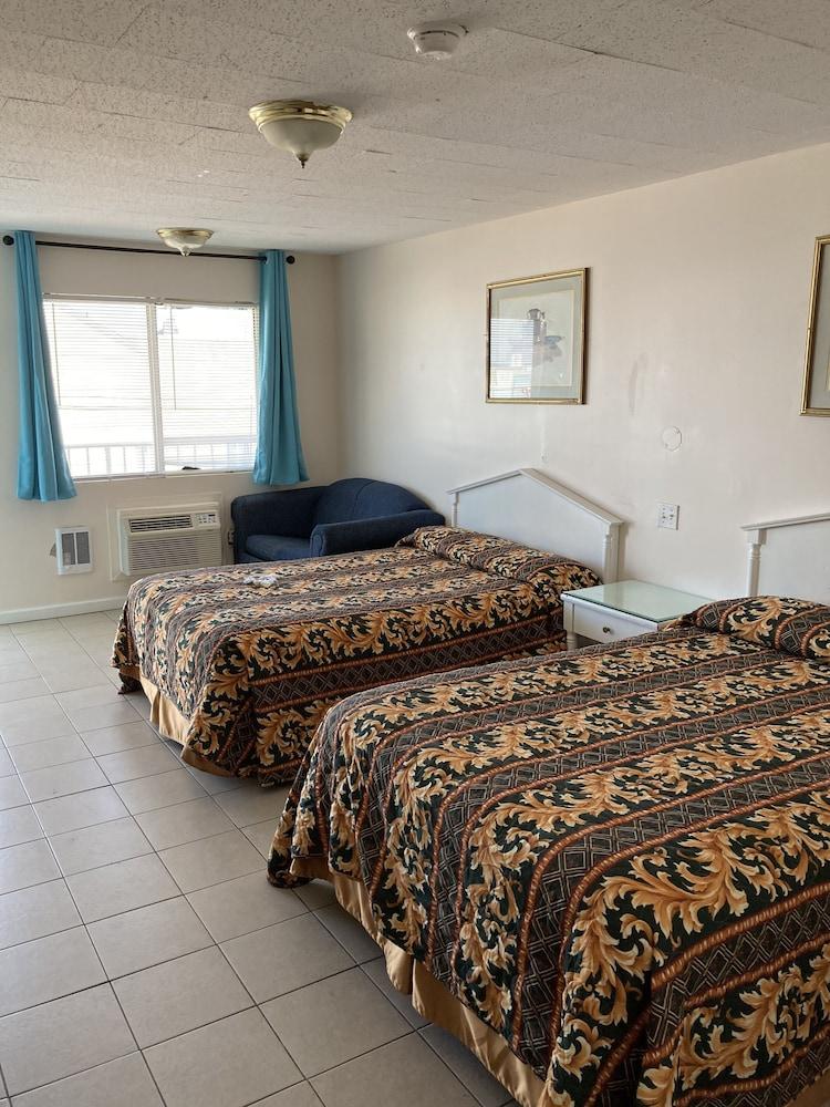 Surfside Motel photo 2
