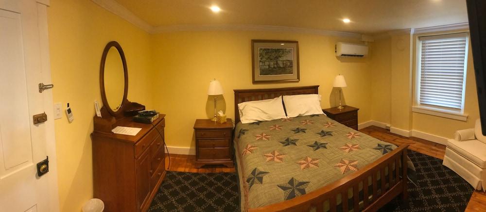 Stottsville Inn photo 9
