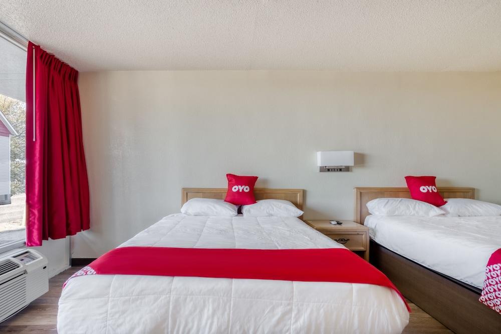 OYO Hotel Waco University Area/ I-35 photo 6