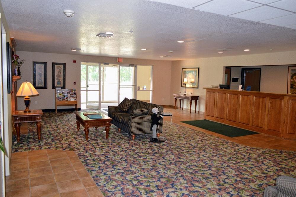 Colfax Inn photo 32