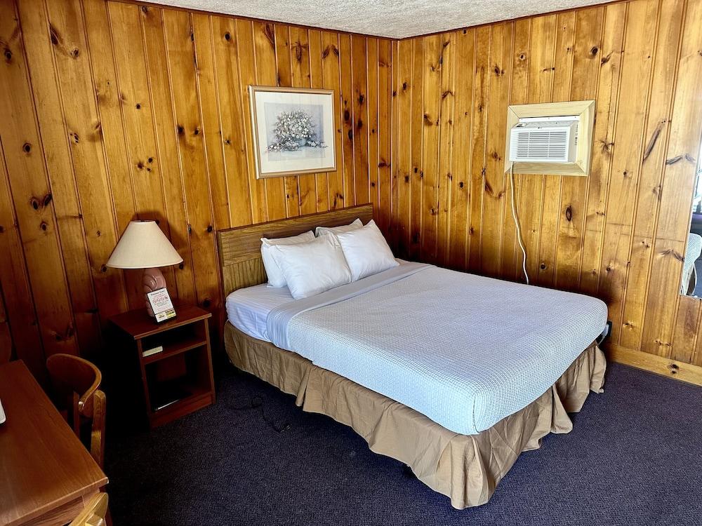 Northwinds Motel photo 11