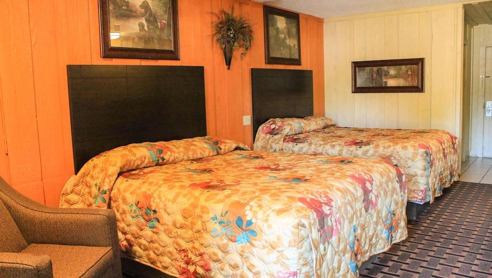 Charles Wesley Motor Lodge photo 10