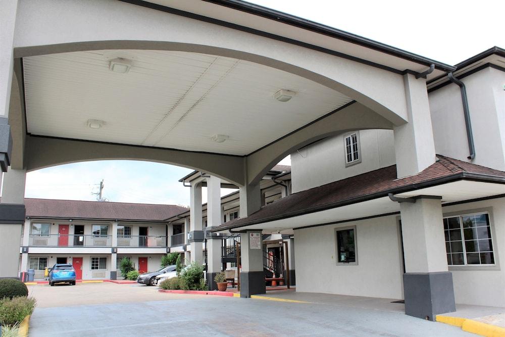 Home Place Inn & Suites photo 1
