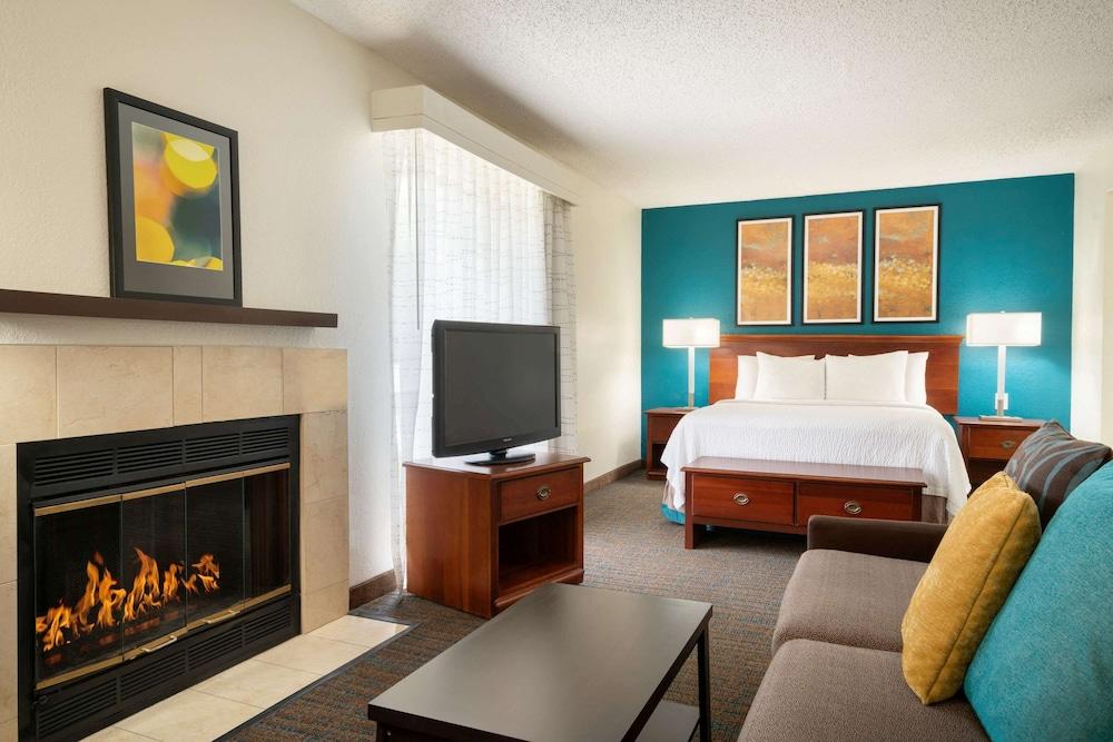 Hawthorn Suites by Wyndham Tinton Falls photo 24