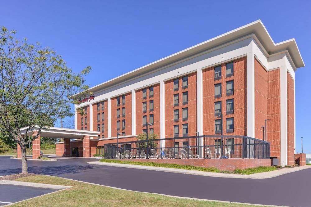 Hampton Inn Martinsburg photo 24