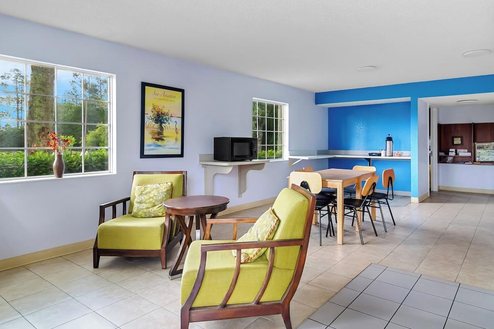 Homestay Inn & Suites photo 9