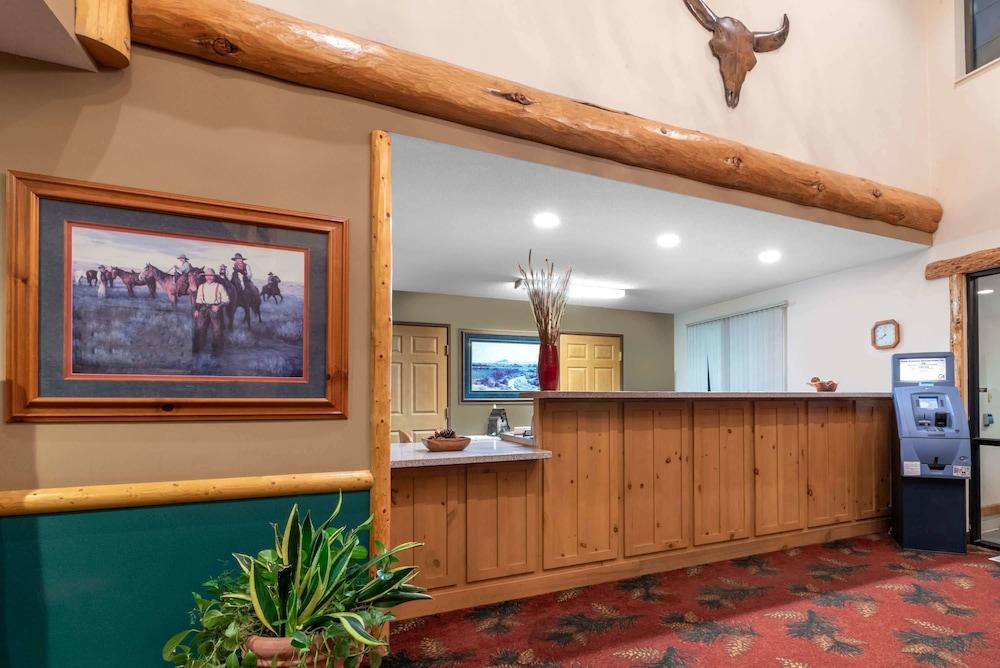 Summerset Hotel & Suites photo 3