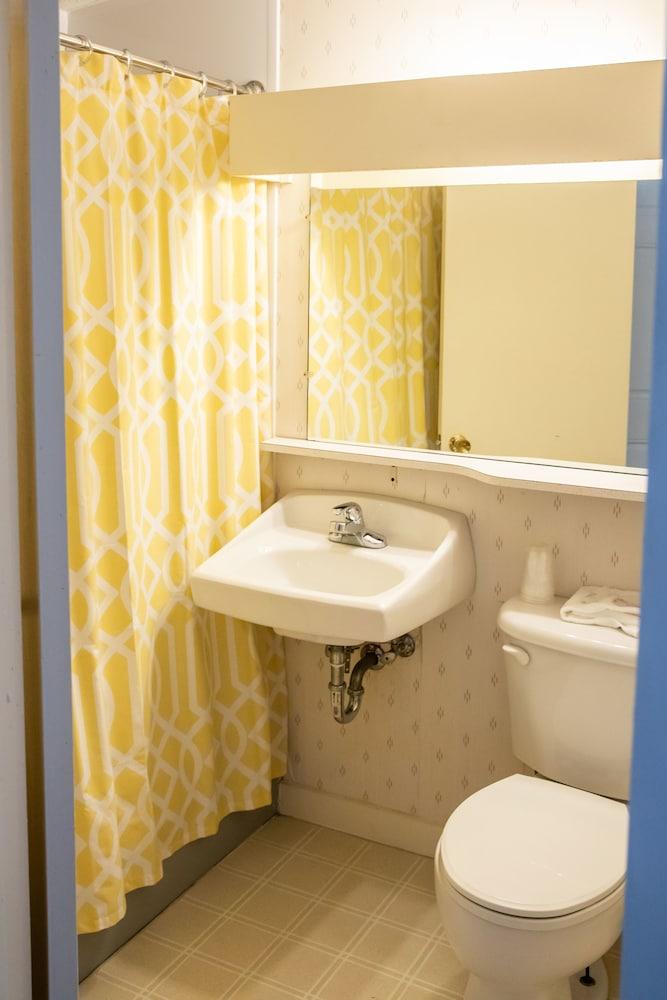Clear River Inn photo 52