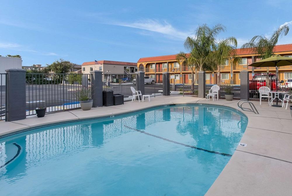 Quality Inn Redding near I-5 photo 27