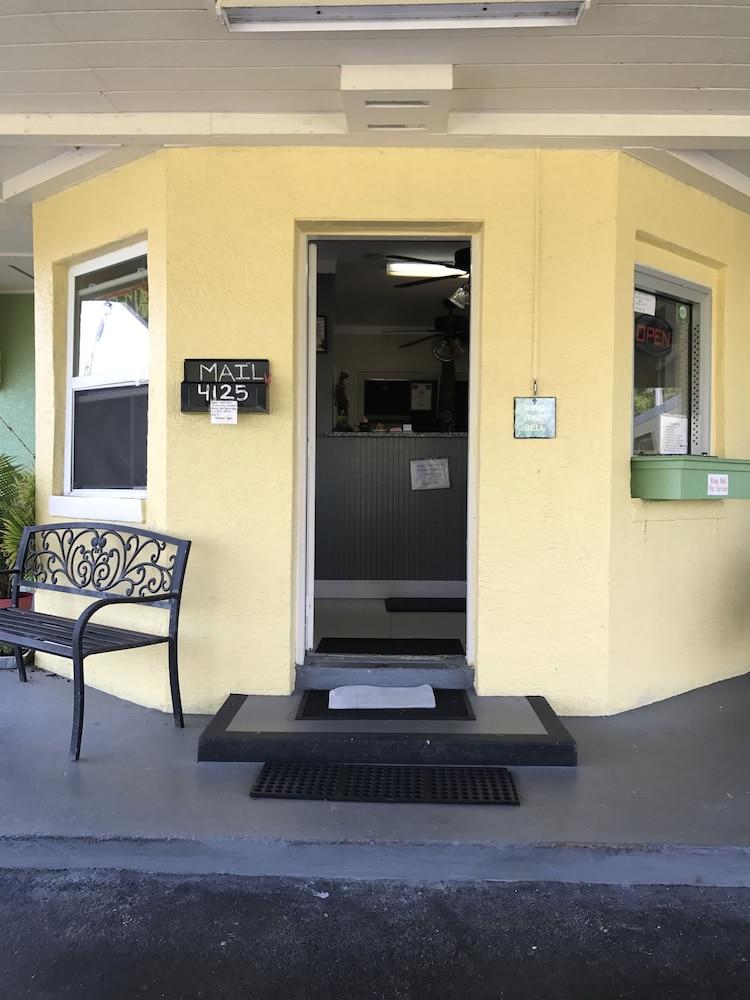 Apollo Inn Motel photo 15